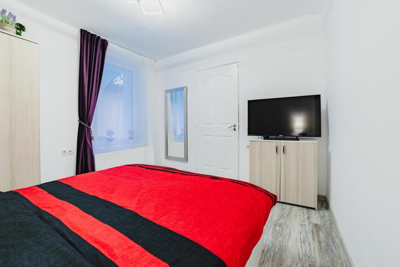 Studio Central Poarta Schei Braşov Esterno foto